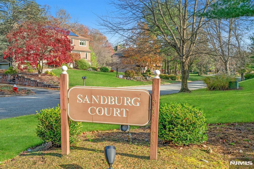 7 Sandburg Court