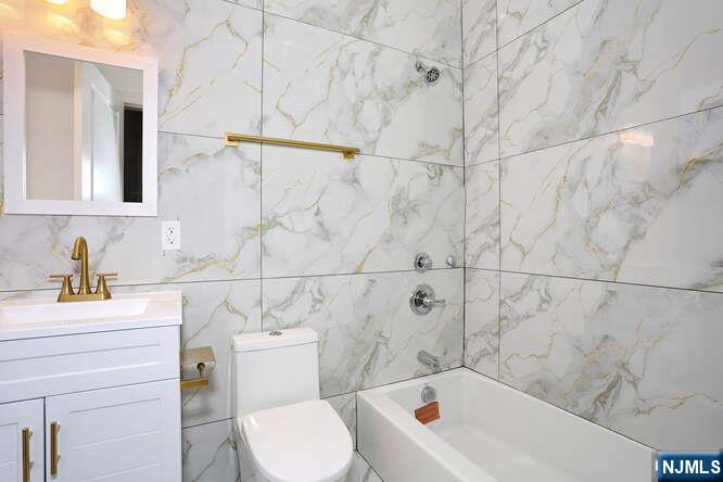 385 Passaic Avenue 5