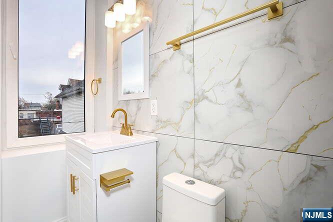 385 Passaic Avenue 5