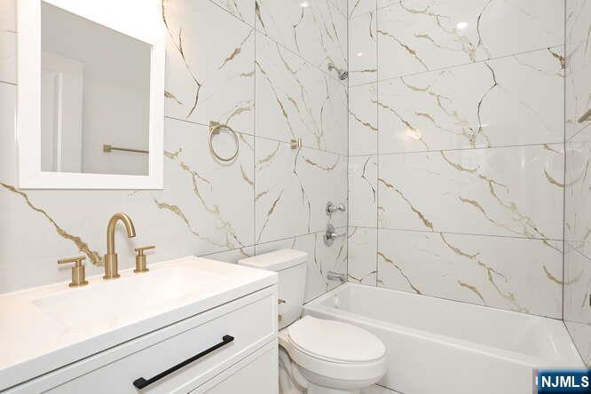 385 Passaic Avenue 6