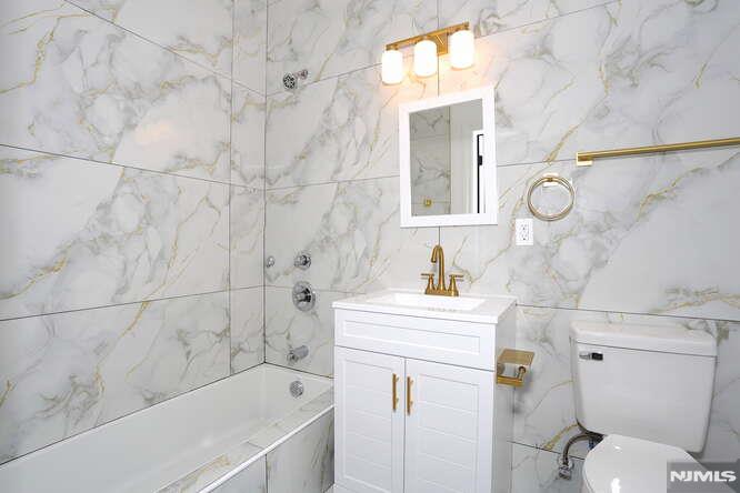 385 Passaic Avenue 7