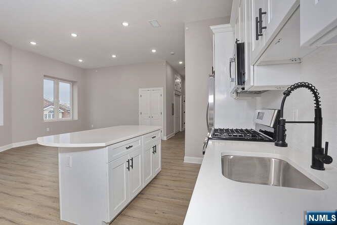 385 Passaic Avenue 7