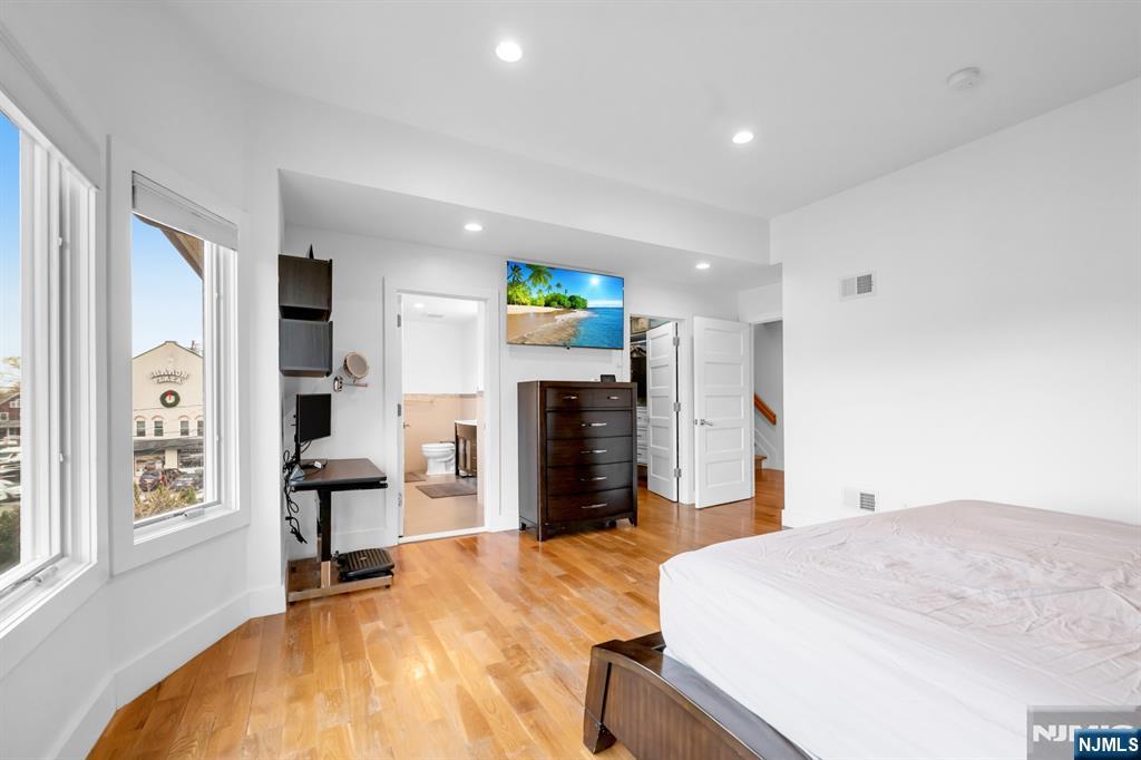807 Edgewood Lane B