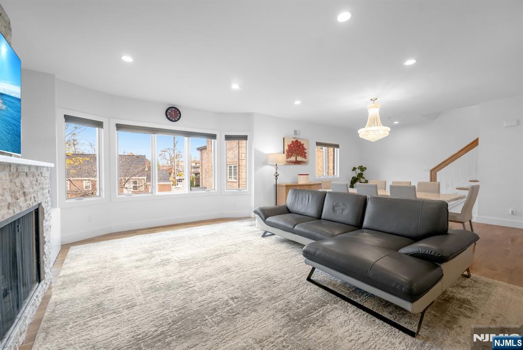807 Edgewood Lane B