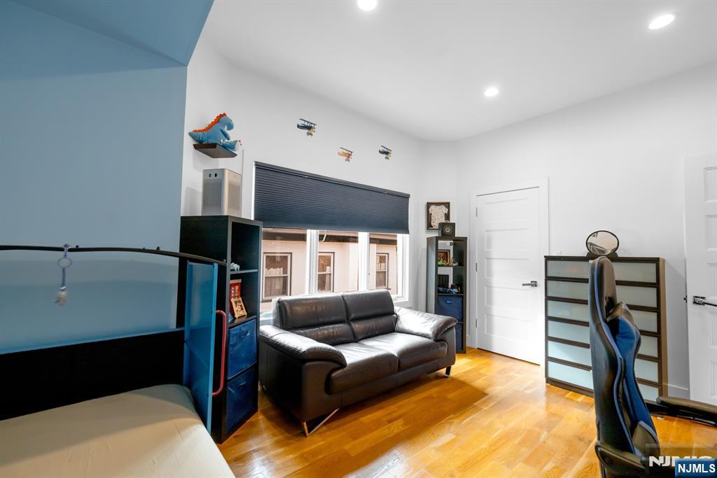 807 Edgewood Lane B