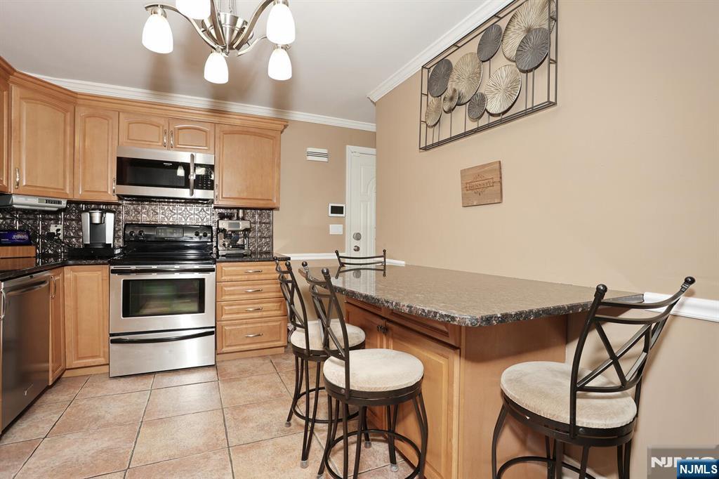 82 Bromley Place