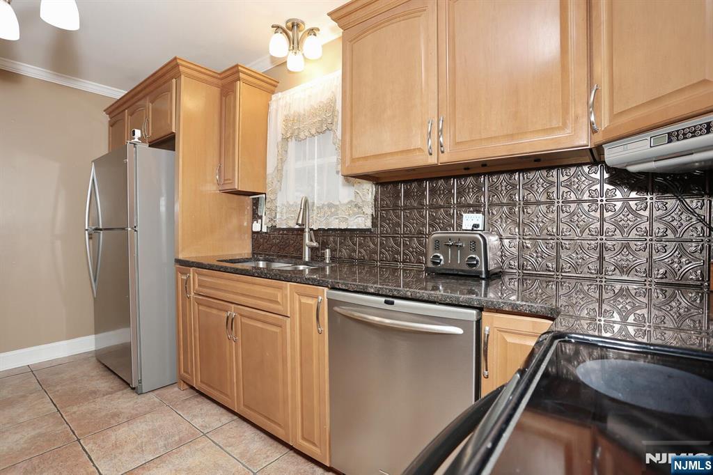 82 Bromley Place