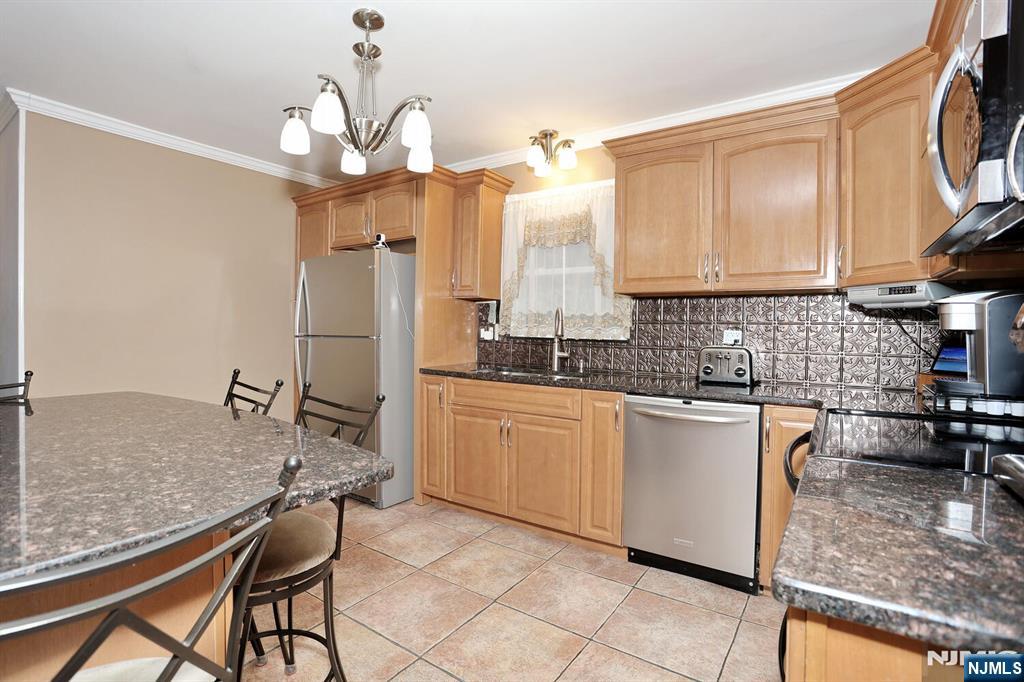82 Bromley Place