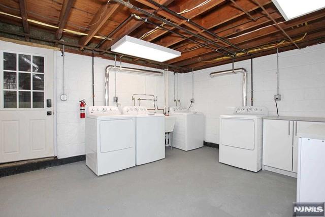 611 Kingsland Avenue