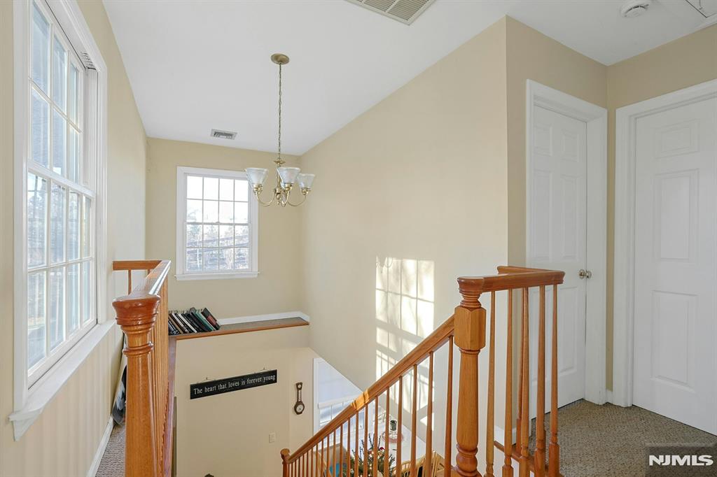 301 W CRESCENT Avenue