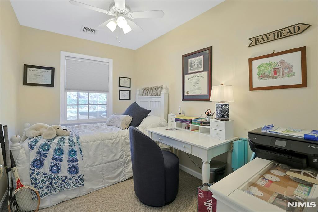 301 W CRESCENT Avenue