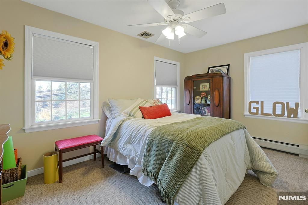 301 W CRESCENT Avenue