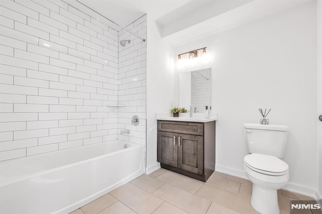 315 Railroad Avenue 108