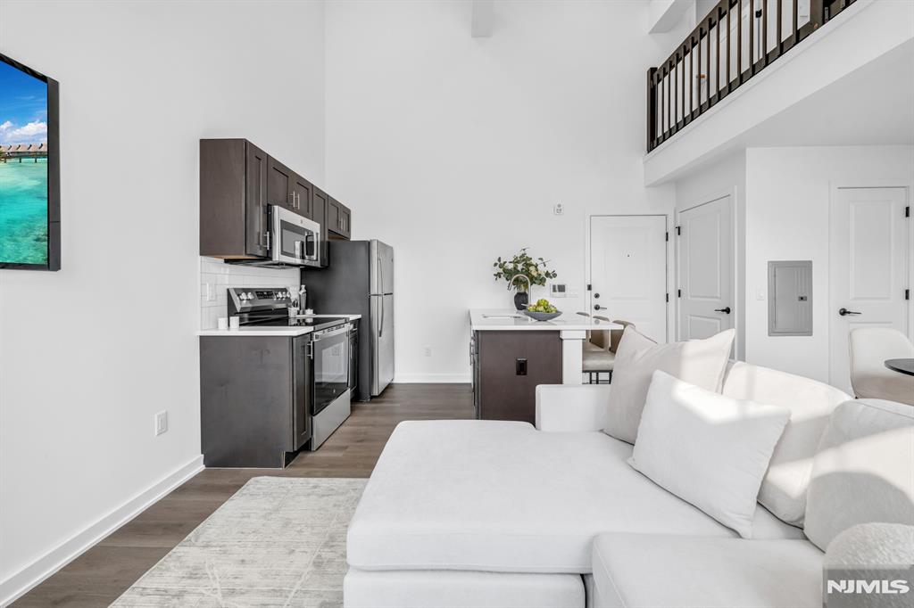 315 Railroad Avenue 108