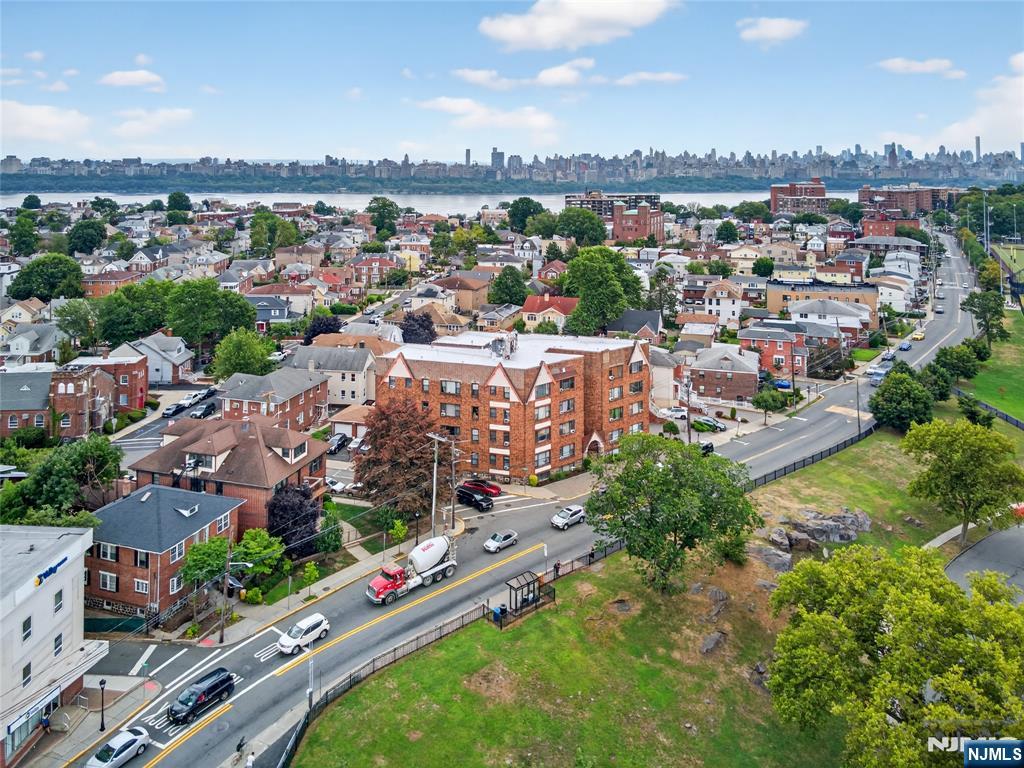 307 Fairview Avenue