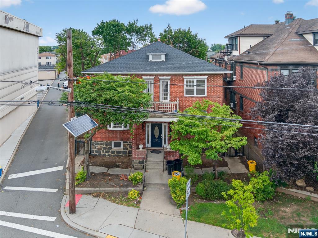 307 Fairview Avenue