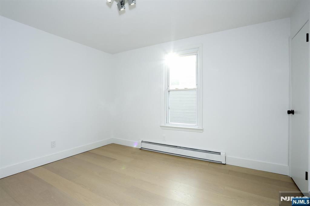 105 Summit Avenue 1