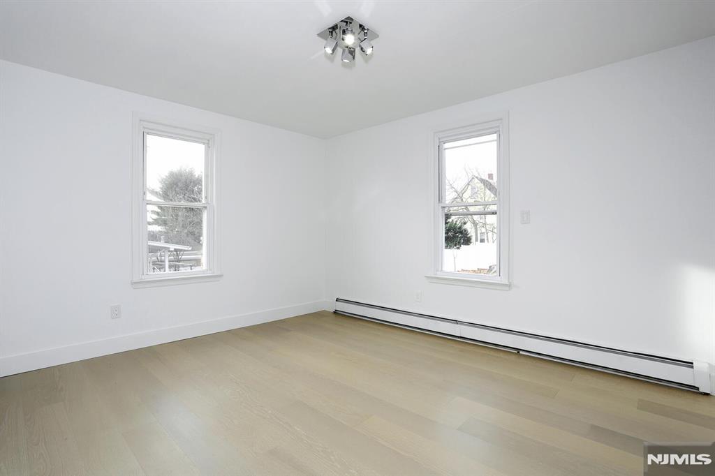 105 Summit Avenue 1