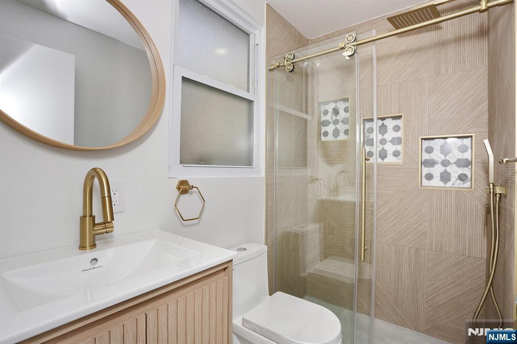 105 Summit Avenue 1