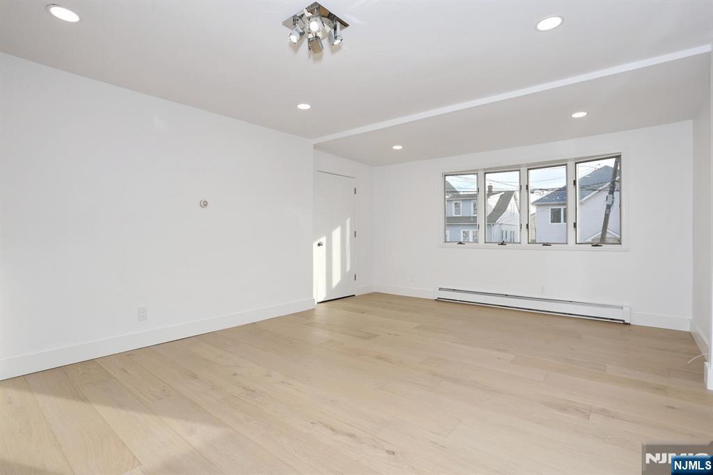 105 Summit Avenue 1