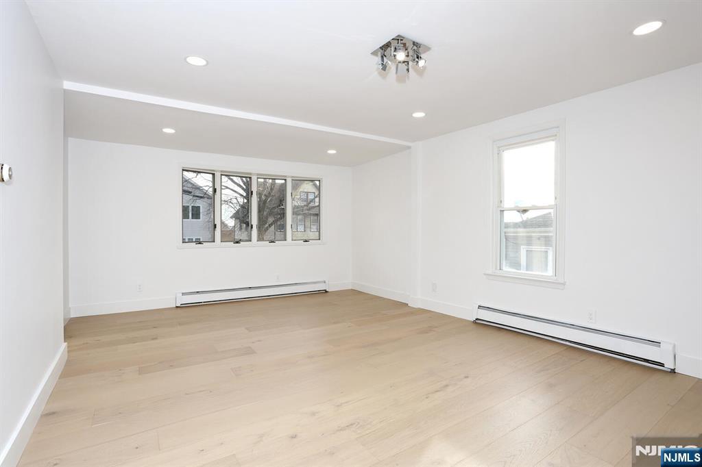 105 Summit Avenue 1