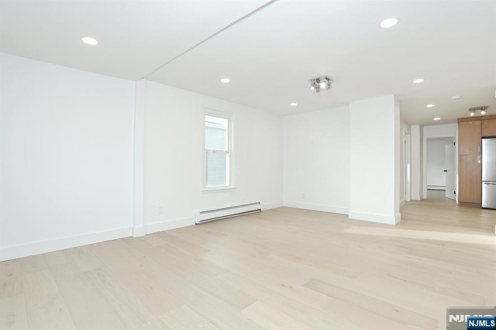 105 Summit Avenue 1