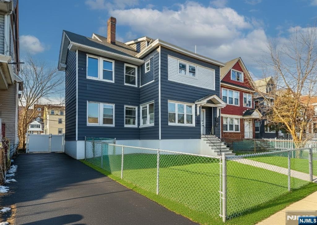 189 Oraton Parkway