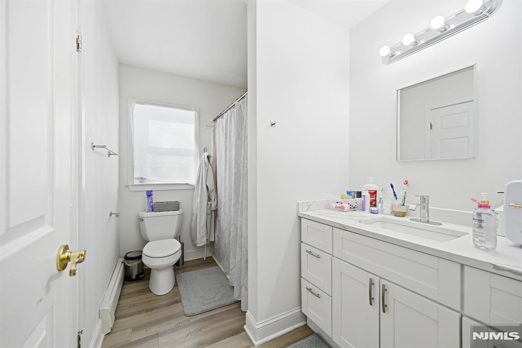 27 Saddle River Road