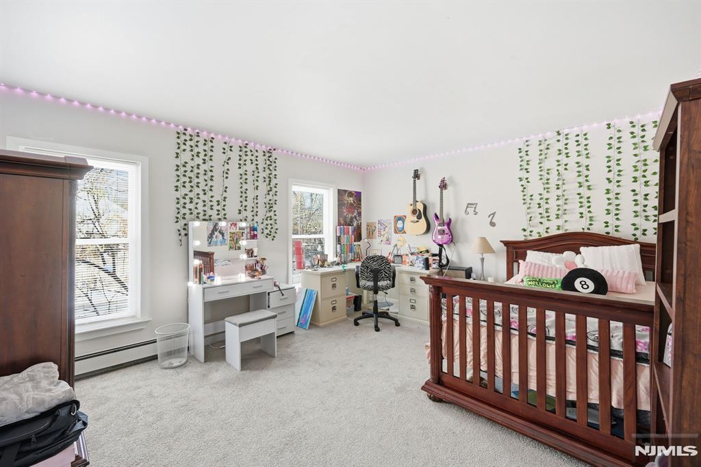 27 Saddle River Road