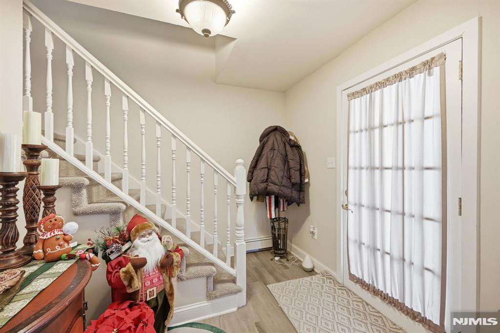 27 Saddle River Road