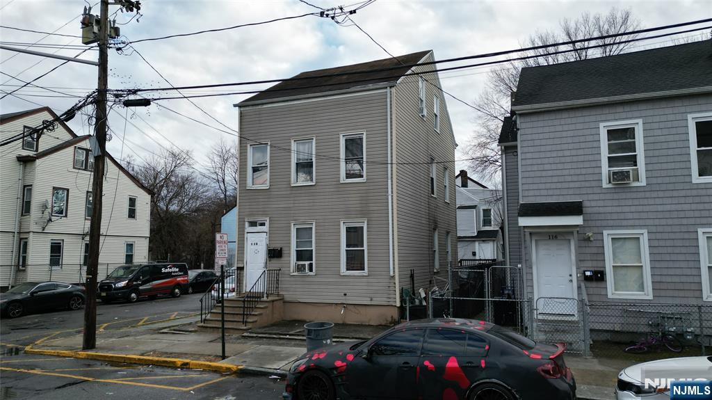 118 Holsman Street