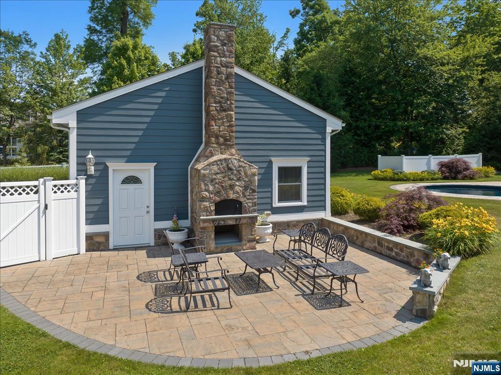 85 Oak Drive
