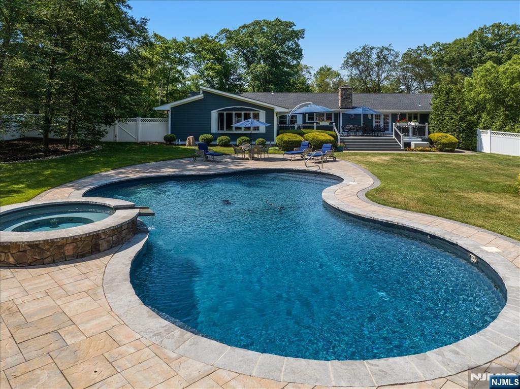 85 Oak Drive