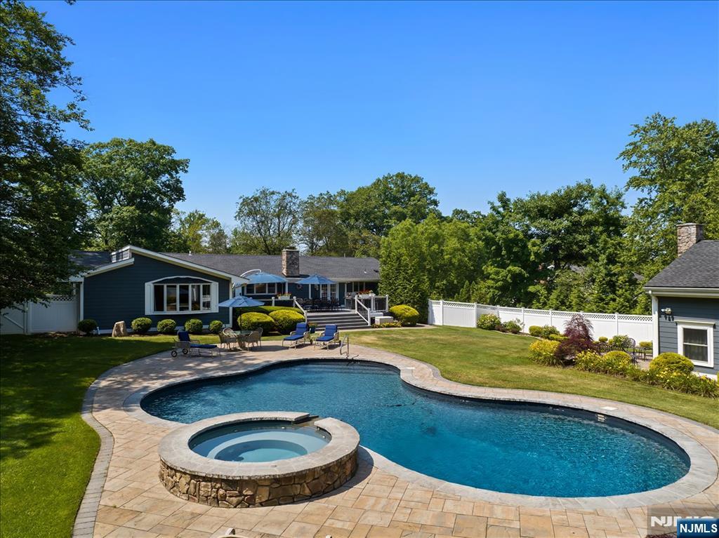85 Oak Drive