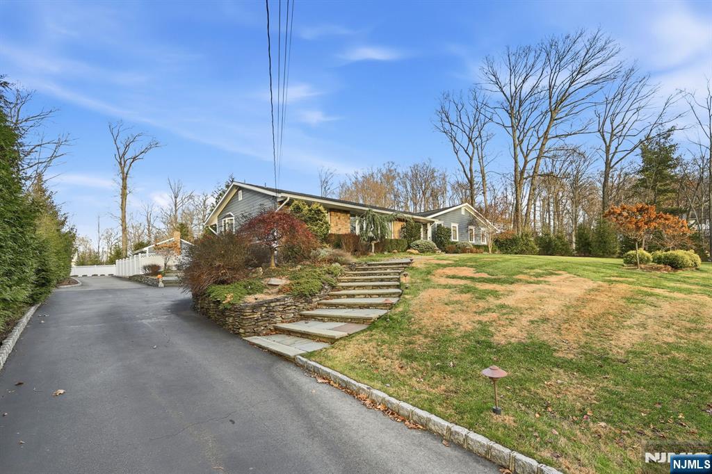 85 Oak Drive
