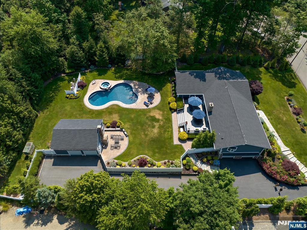 85 Oak Drive