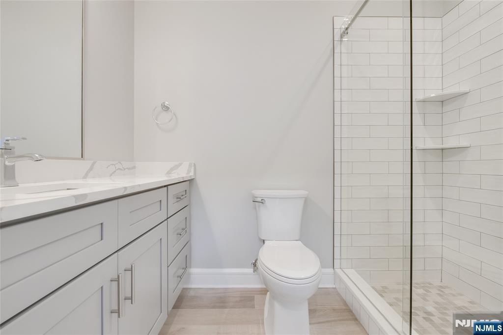 7 Hawthorne Avenue 7A