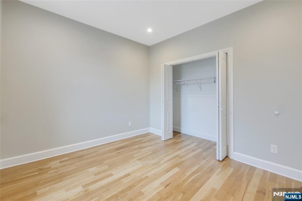 7 Hawthorne Avenue 7A