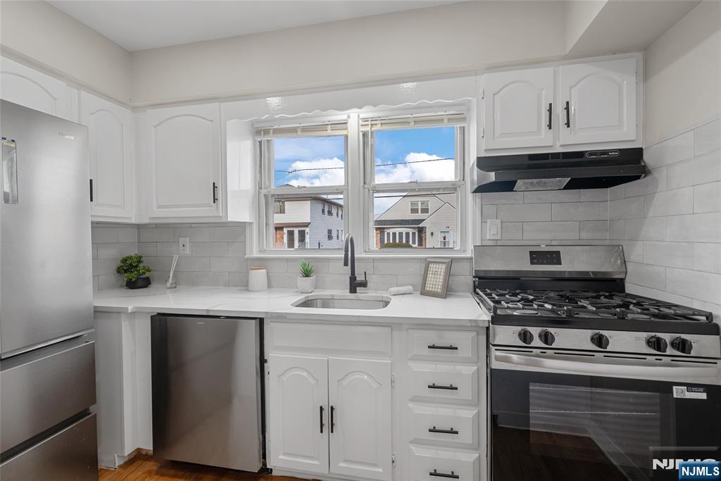 25 Ferncliff Road