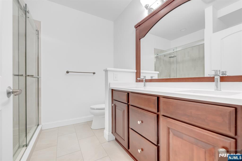 22 Ave At Port Imperial 403