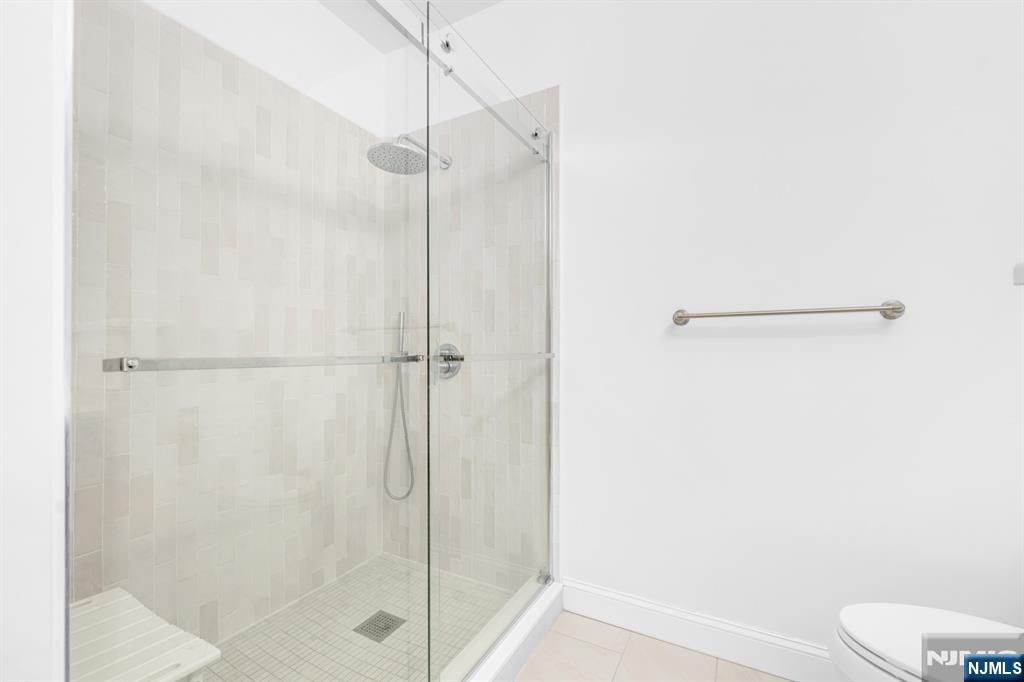 22 Ave At Port Imperial 403