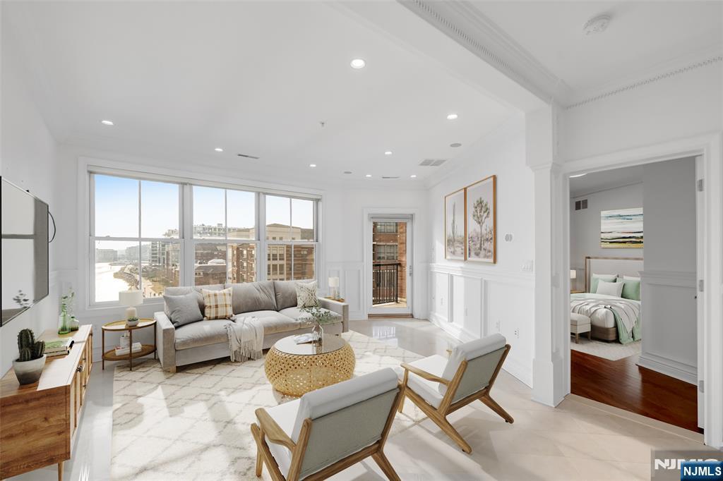 22 Ave At Port Imperial 403