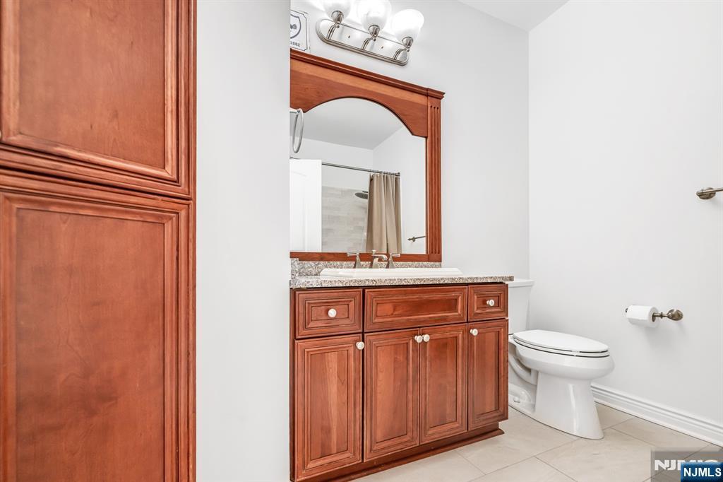 22 Ave At Port Imperial 403