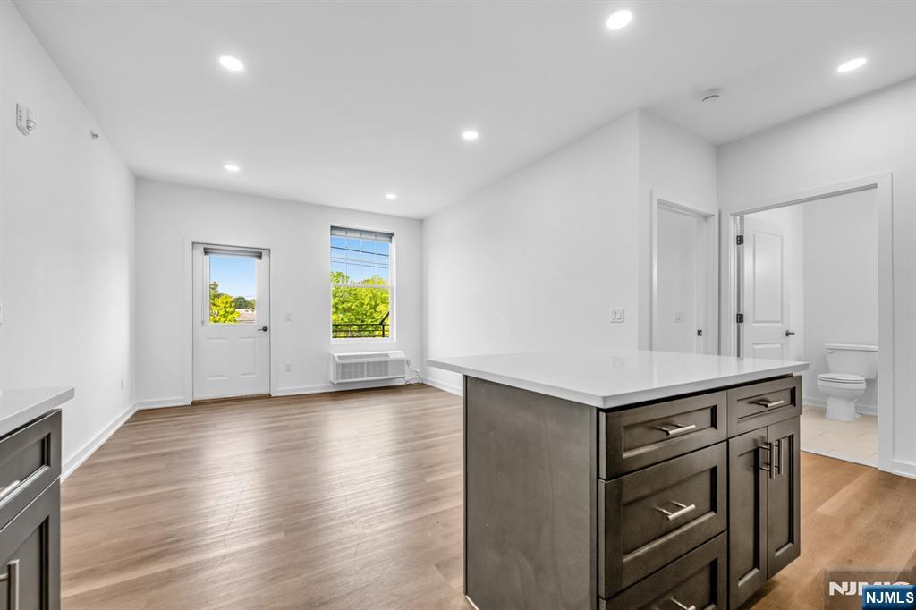 315 Railroad Avenue 204