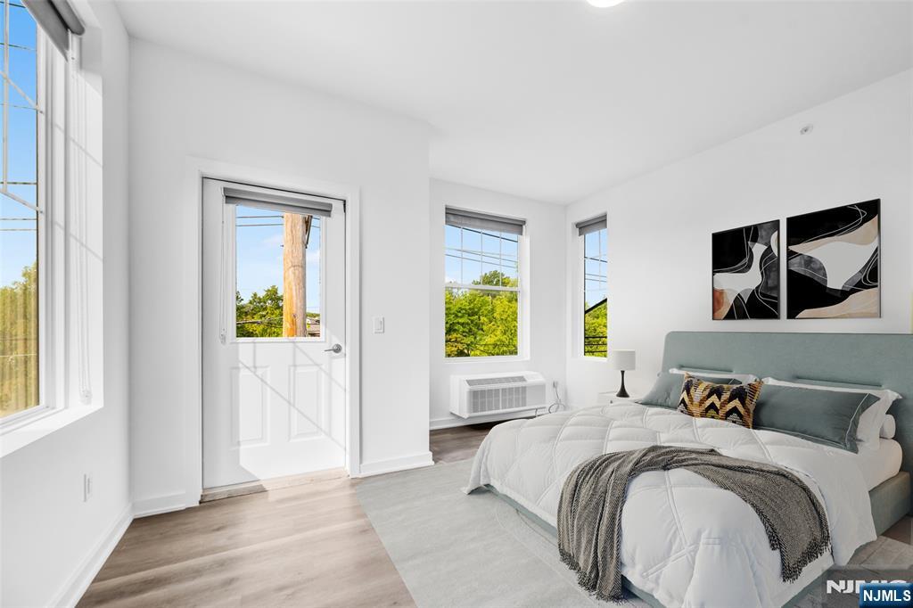 315 Railroad Avenue 204