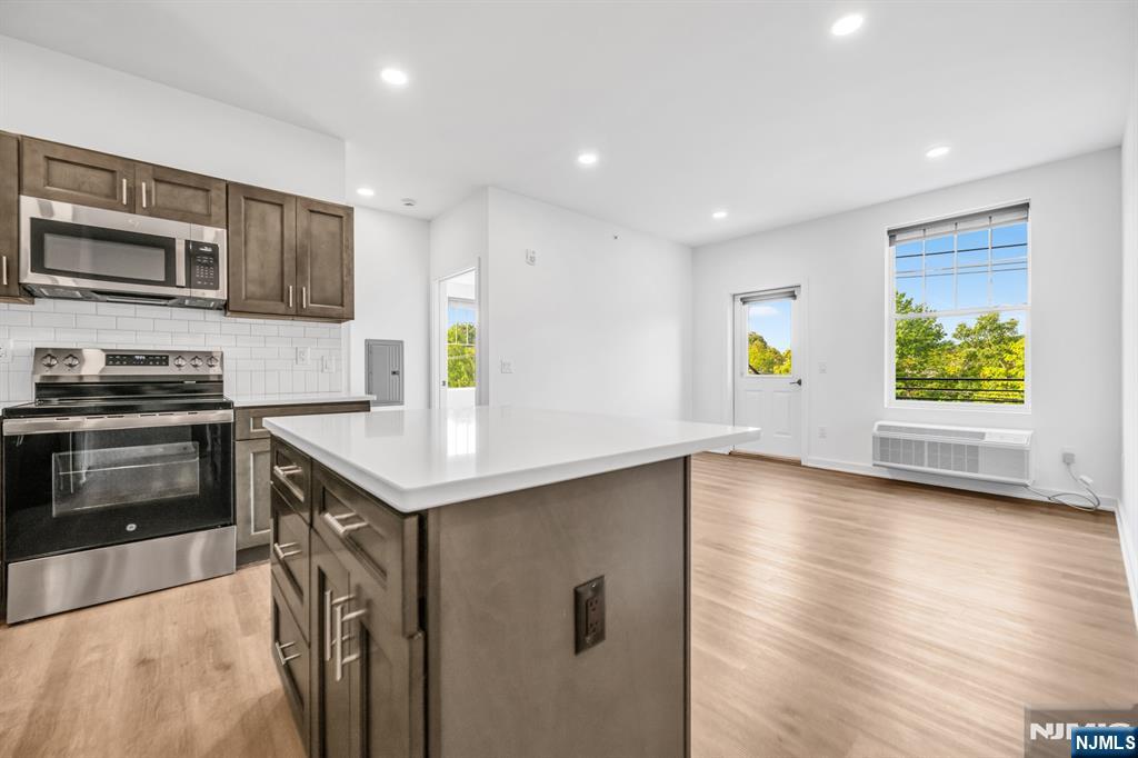 315 Railroad Avenue 204