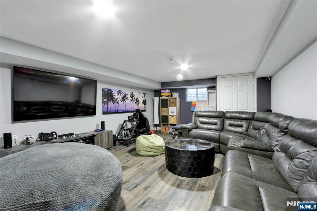 528 Baylor Avenue