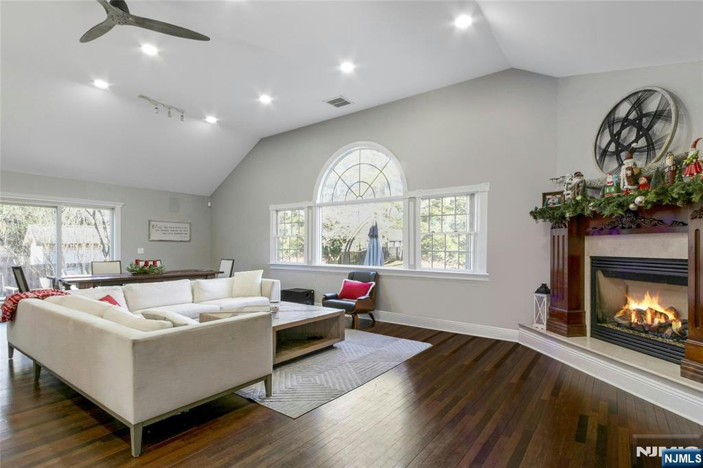 528 Baylor Avenue