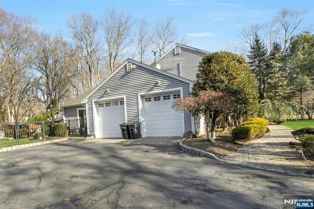 528 Baylor Avenue
