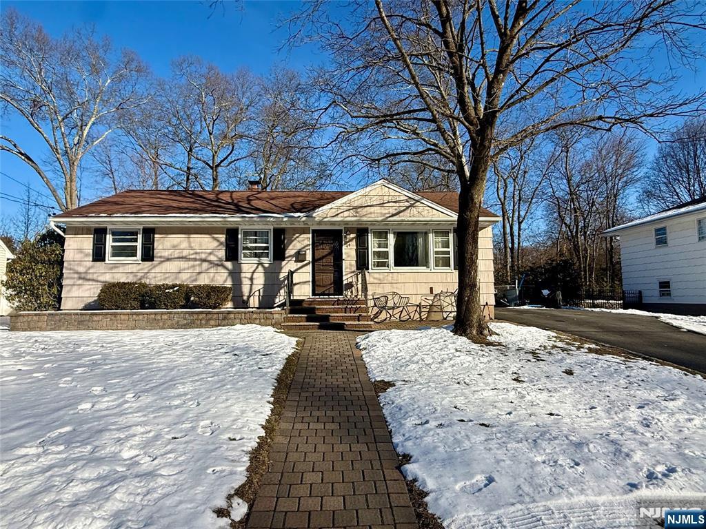 44 Leonard Drive
